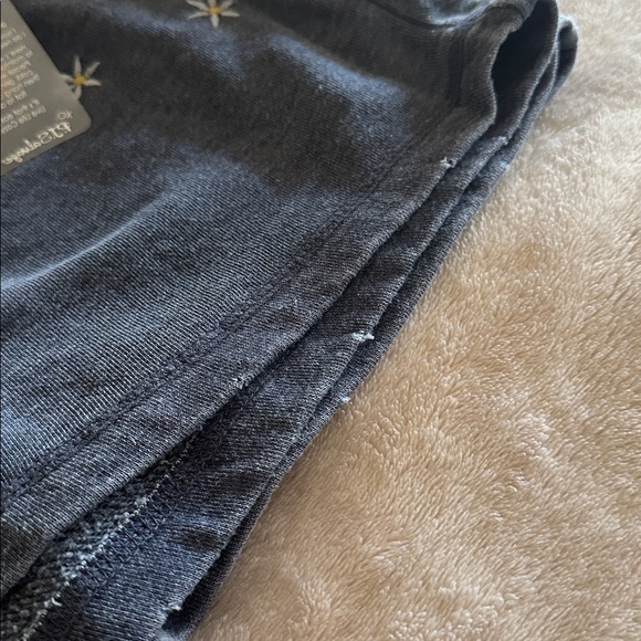 P.J. Salvage Soft Embroidered Floral Sleep/ Lounge Shorts (S) Navy BNWT - Picture 10 of 12